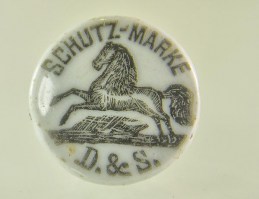 leeuw bier porceleinen dop rond zwart 1a